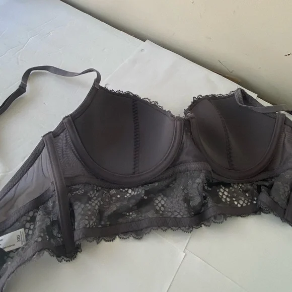 ADORE ME Pacchi Contour 32D - Picture 5 of 10